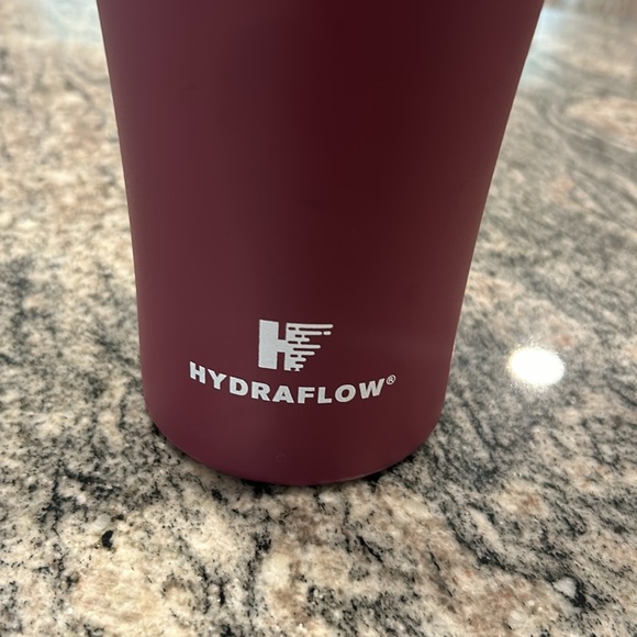 Hydraflow 30 ounce tumbler - Picture 2 of 4